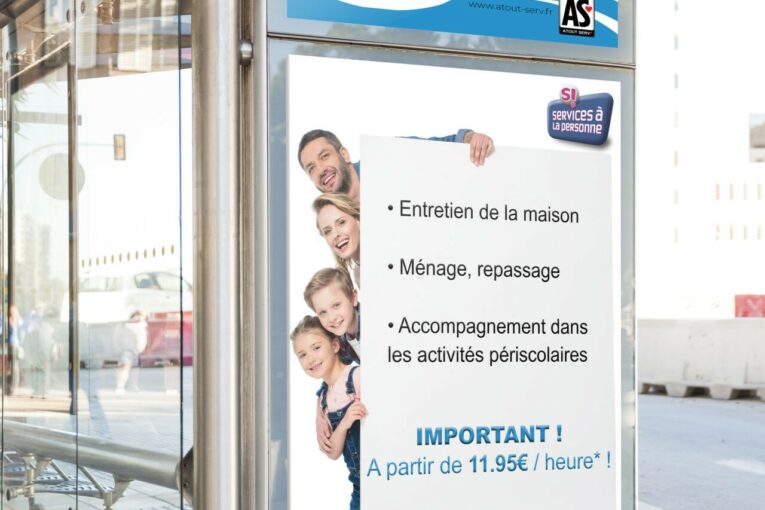 Panneau-Publicitaire-rue-affiche-services-a-la-personne